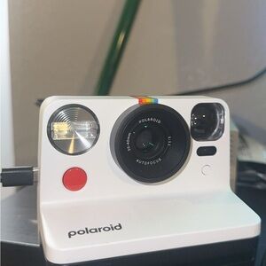 Polaroid White Instant Camera Gen 3